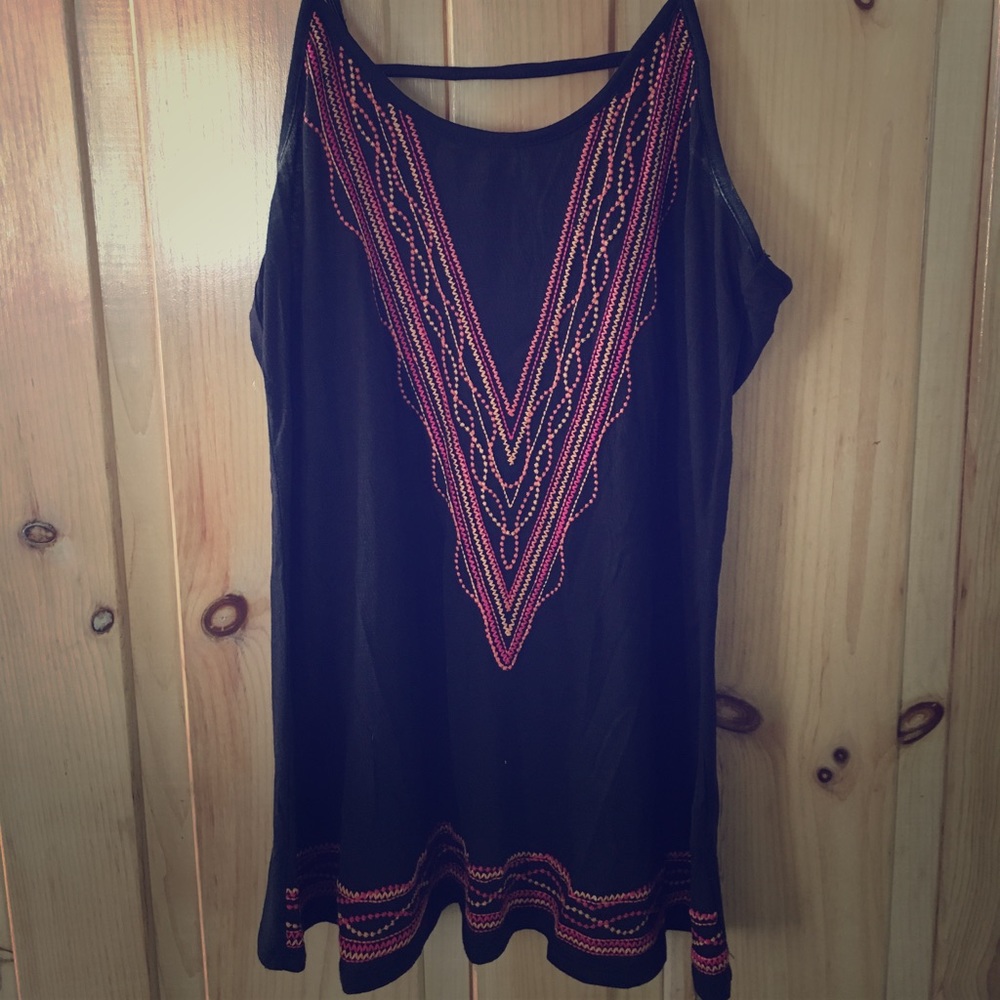 Black Tank Top w/ pink design.